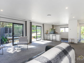 UNIQUE MODERN BEAUTY, A DELIGHTFUL SURPRISE