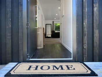 UNIQUE MODERN BEAUTY, A DELIGHTFUL SURPRISE