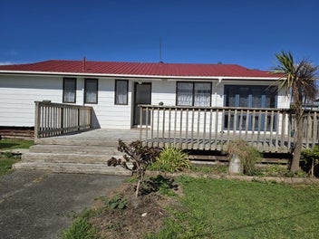 NEST - INVEST OR REST! WITH A SNEAKY SEA VIEW!