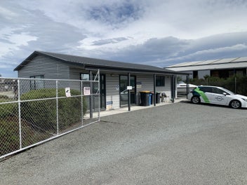 Image 1 of 7