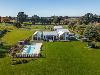 Unapparelled Lifestyle Living