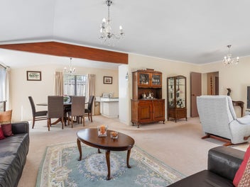 Massive Price Drop - Gorgeous Family Sized Home
