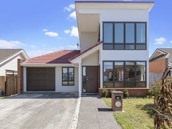 Stylish Family Living in Takanini!