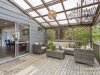 Spacious family home in idyllic setting