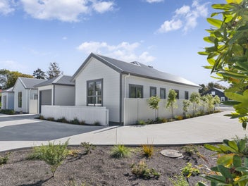 Elegant Easy Care Living in Greytown Village
