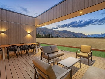 Escape to Excellence: Contemporary and Spacious