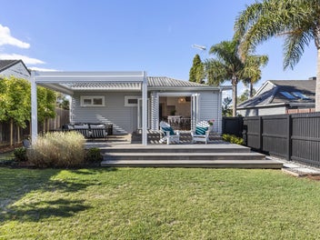 Classic Charisma, Contemporary Comforts