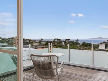 Coastal Charm Meets Modern Elegance