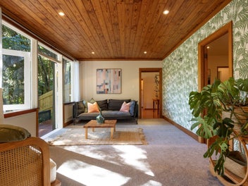 Exquisite Style - Idyllic Setting