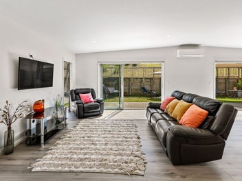Ballroom Blitz! HUGE Open Plan Living!