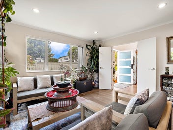 Spacious Family Home with Stunning View!