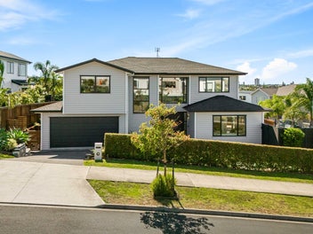 MUST-SELL Large Dream Home, BnB, or Work from Home