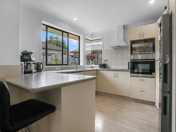 Spacious Family Home in Prime Katikati Location