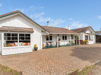 Elevated family home, equipped to entertain