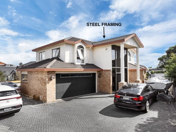TWO STAND ALONE HOUSE ONE PRICE!