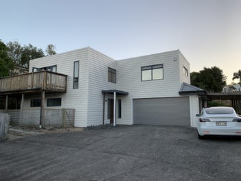 Image 1 of 11