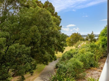 1 bedroom- Stunning Nature Views
