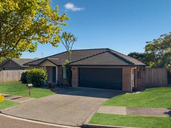 Tranquil Family Living in Botany College Zone