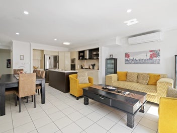 FIRST HOME-BUYERS DREAM! SOLID BRICK+RENDER $769K
