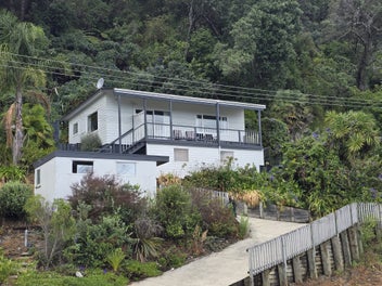 Image 1 of 7