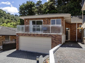 Beautiful and Secure Living in Woodhill