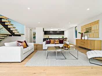Luxury Living on Riddell