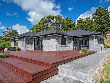 Modern Living with Lifestyle Charm