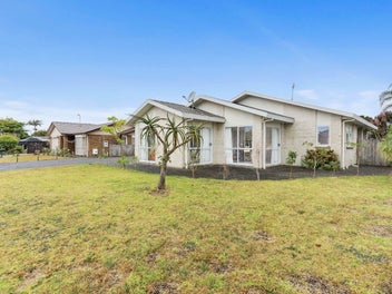 Spacious Family Haven, On 751 m2 Land