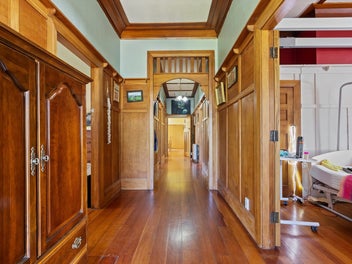 Rangaroa Character Home