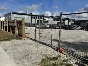 Image 1 of 5