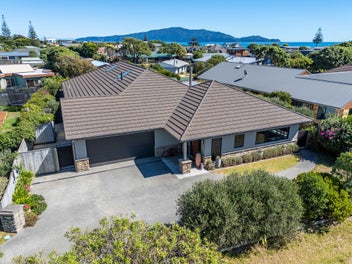Without Compare - Family Beach Retreat