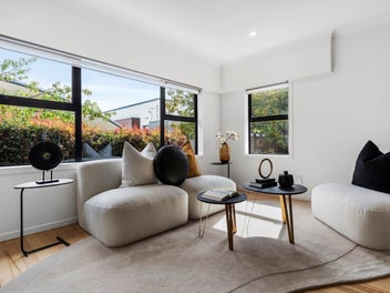 SOPHISTICATED REMUERA LIVING - BETTER THAN NEW!