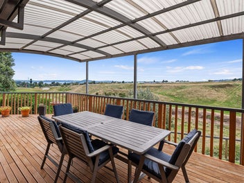 CONTEMPORARY LIVING - WIDE VIEWS - LYNMORE BORDER