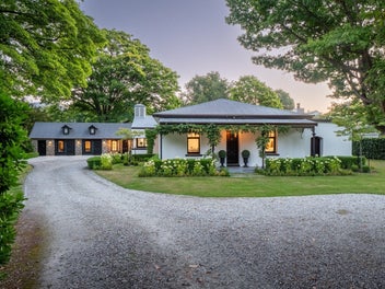 Timeless Luxury in Historic Arrowtown