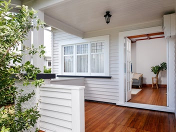 Beautiful bungalow, ready for new owners