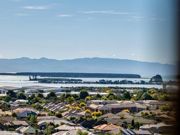Absolutely Stunning Views, Extended Family Options