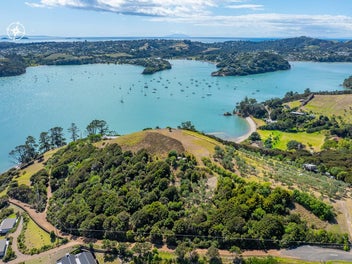 Waterfront Lifestyle Paradise