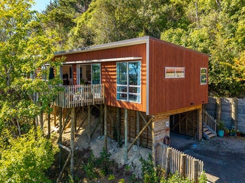 The Tree House ~ Where Modern Eco Meets Community!