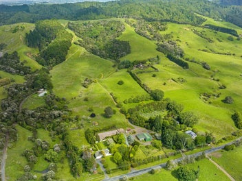 Huge Acreage with ocean views!