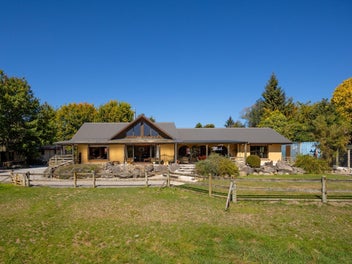 House, cottage, large shed, motivated vendors