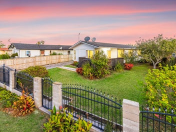 Fully Renovated + Big Section!