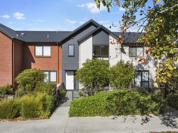 Parkside in Pepene