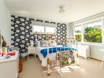A Nest To Call Home On Bird Street!