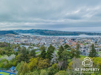 Prime Land, Steps to Roslyn Village & Green Belt