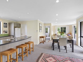 Charming home in tranquil Springfield