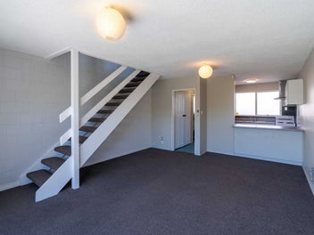 Charming Townhouse in Sockburn