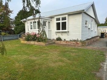 Image 1 of 7