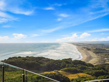 Sensational Views! Outstanding Value!
