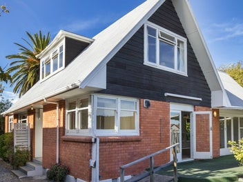 Town Centre. Enormous Potential. Fresh Price