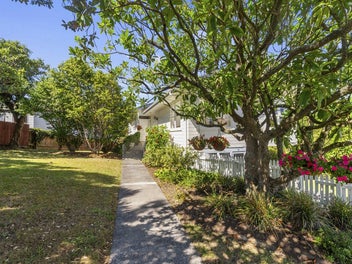 Classic Family Home With Options!